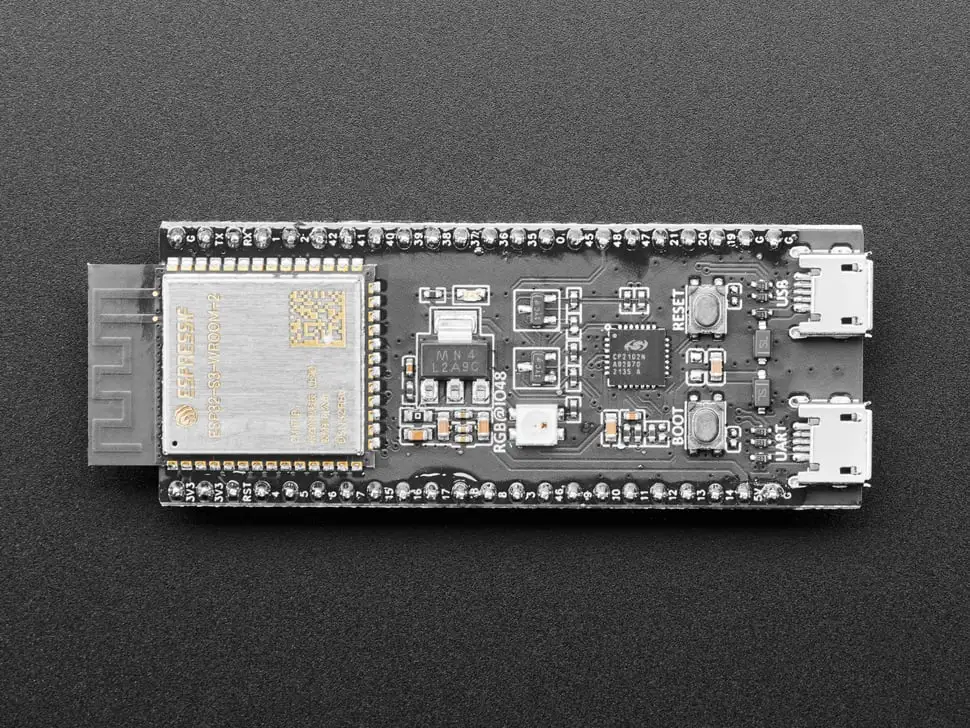 Adafruit ESP32-S3-DevKitC-1-N32R8V
